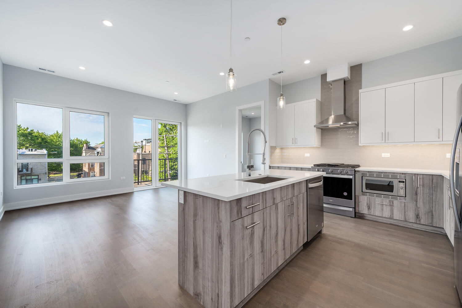 2139 W Madison Street 504