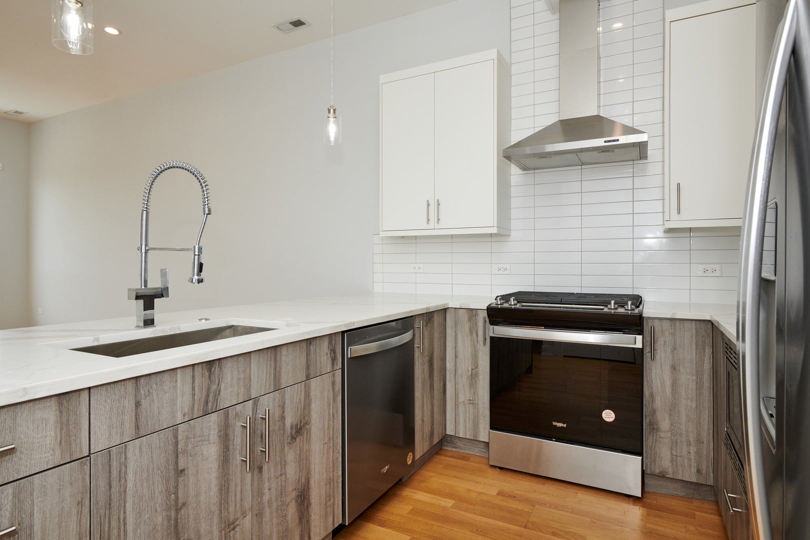 2139 W Madison Street 504
