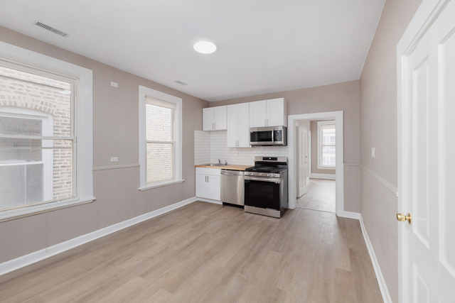 1430 W Superior Street 2F