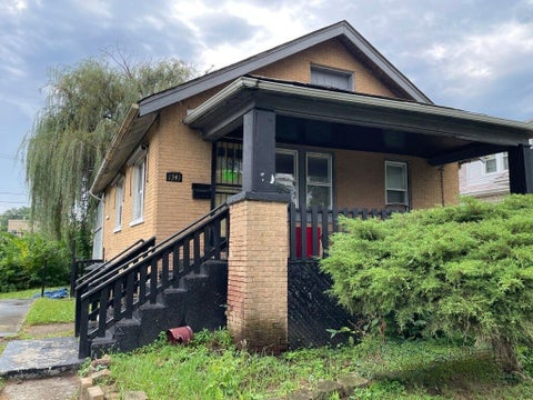 Photo of 1341 W 112th Place, Chicago, IL 60643 (MLS # 12750914)