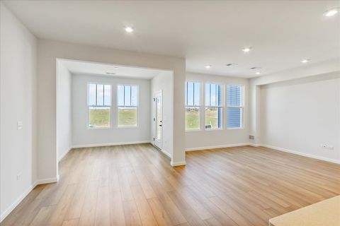 Tiny photo for 620 Switchgrass Way #61006, Bolingbrook, IL 60490 (MLS # 12496396)