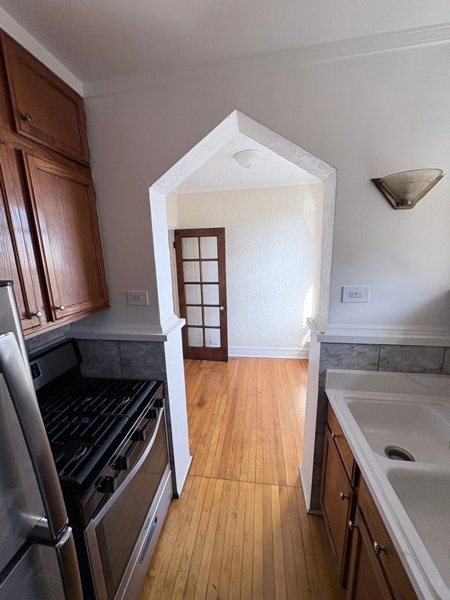 3205 Clarence Avenue D3