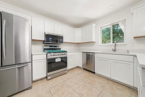Tiny photo for 372 White Tail Drive, Grayslake, IL 60030 (MLS # 12465181)