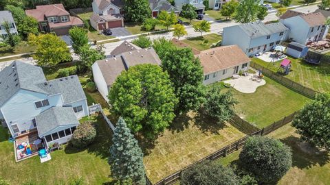 Tiny photo for 372 White Tail Drive, Grayslake, IL 60030 (MLS # 12465181)