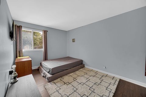 Tiny photo for 1010 Heathrow Court, Wheaton, IL 60189 (MLS # 12542945)