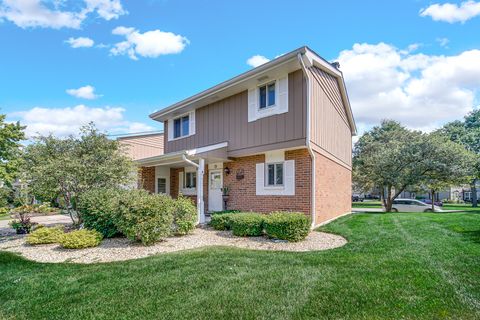Tiny photo for 1010 Heathrow Court, Wheaton, IL 60189 (MLS # 12542945)