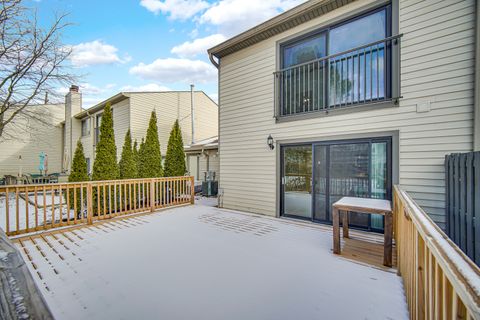 Tiny photo for 6318 Prideham Street #6318, Downers Grove, IL 60516 (MLS # 12543867)