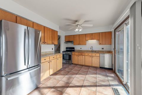 Tiny photo for 127 Monticello Circle, Bolingbrook, IL 60440 (MLS # 12602744)