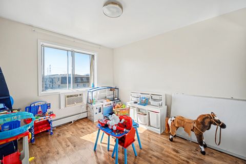 Tiny photo for 266 Shorewood Drive #2A, Glendale Heights, IL 60139 (MLS # 12591314)