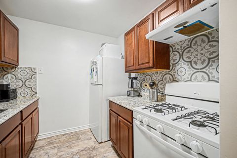 Tiny photo for 266 Shorewood Drive #2A, Glendale Heights, IL 60139 (MLS # 12591314)