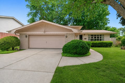 Tiny photo for 917 W Army Trail Boulevard, Addison, IL 60101 (MLS # 12560119)