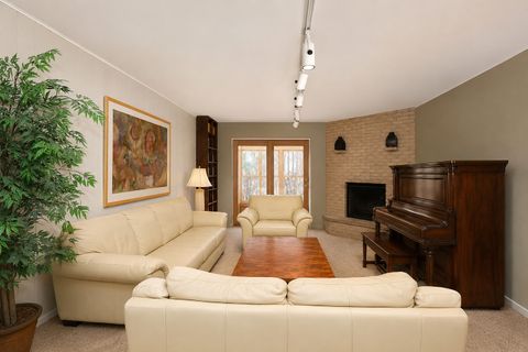 Tiny photo for 917 W Army Trail Boulevard, Addison, IL 60101 (MLS # 12560119)