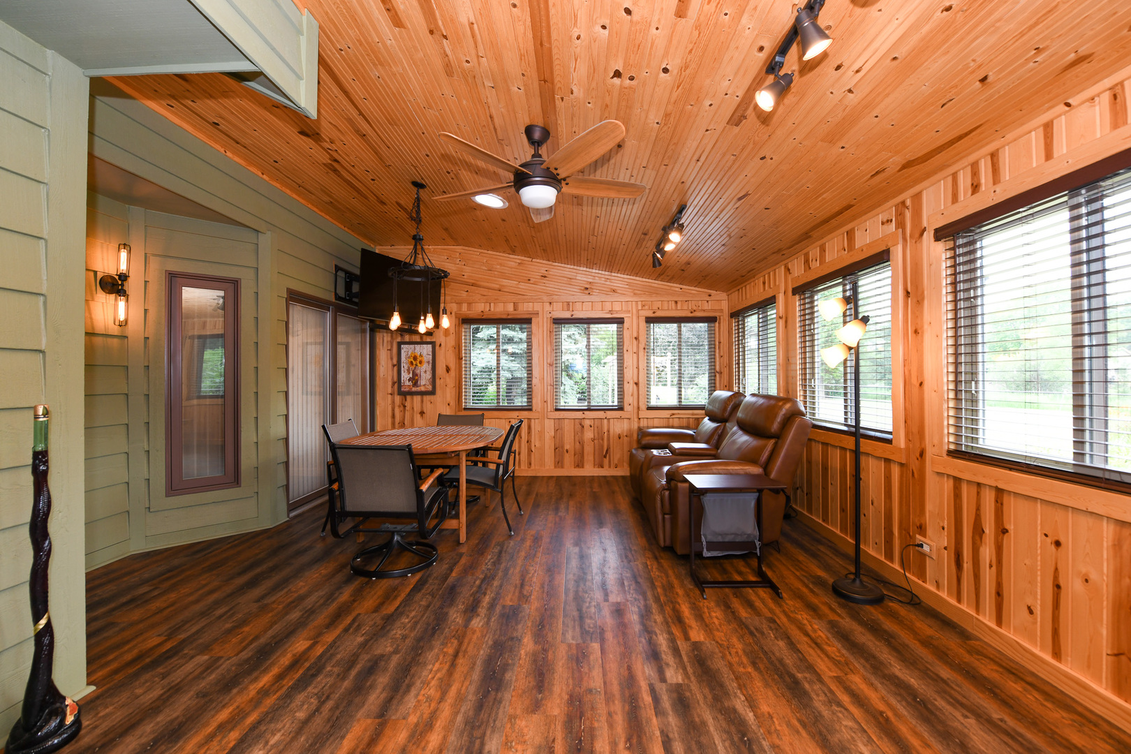 806 Amber Lane