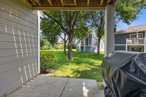 Tiny photo for 126 Manchester Court, Schaumburg, IL 60193 (MLS # 12491688)