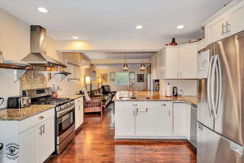 Tiny photo for 4050 Harvard Terrace, Skokie, IL 60076 (MLS # 12497202)