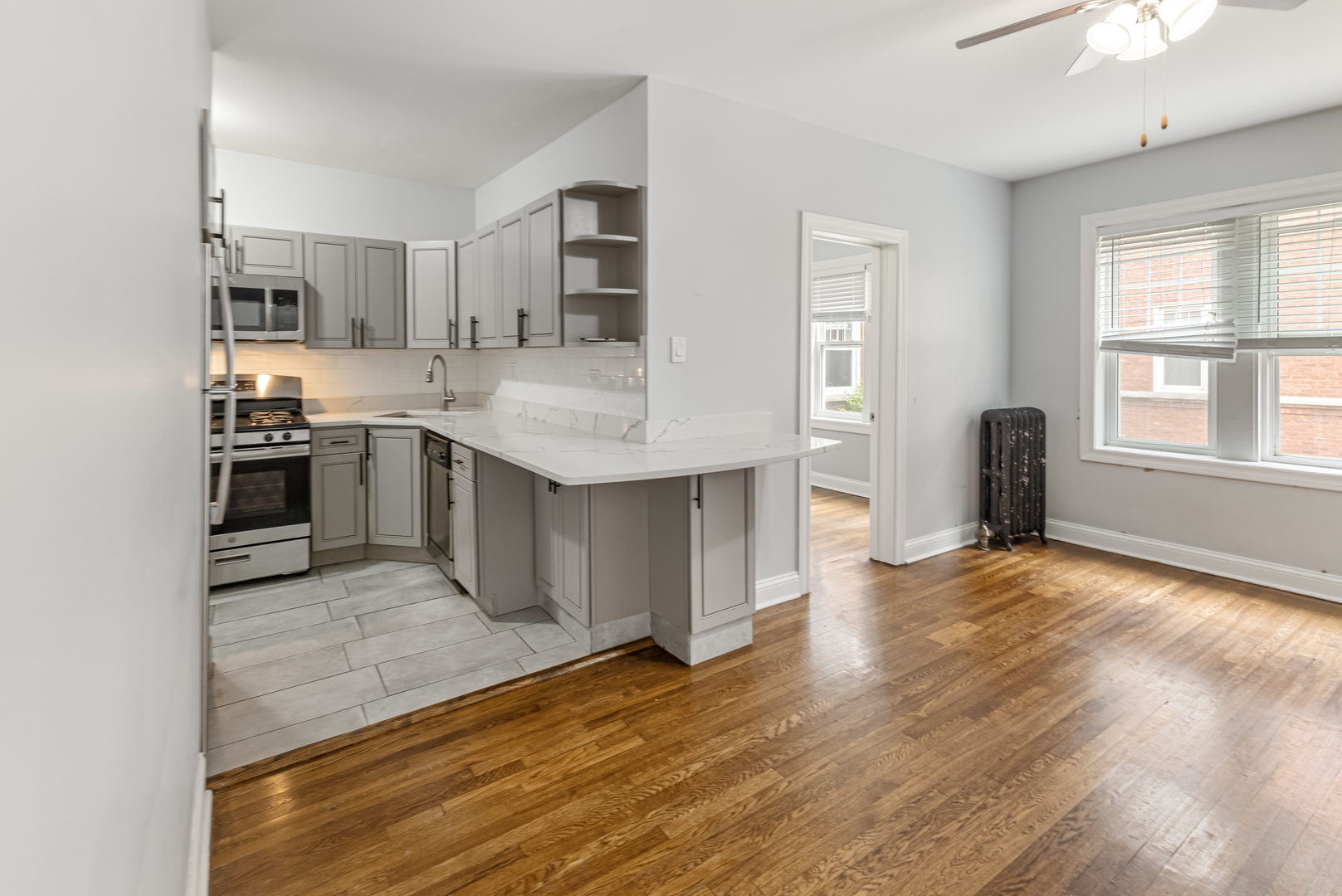 6112 N Winthrop Avenue 1W