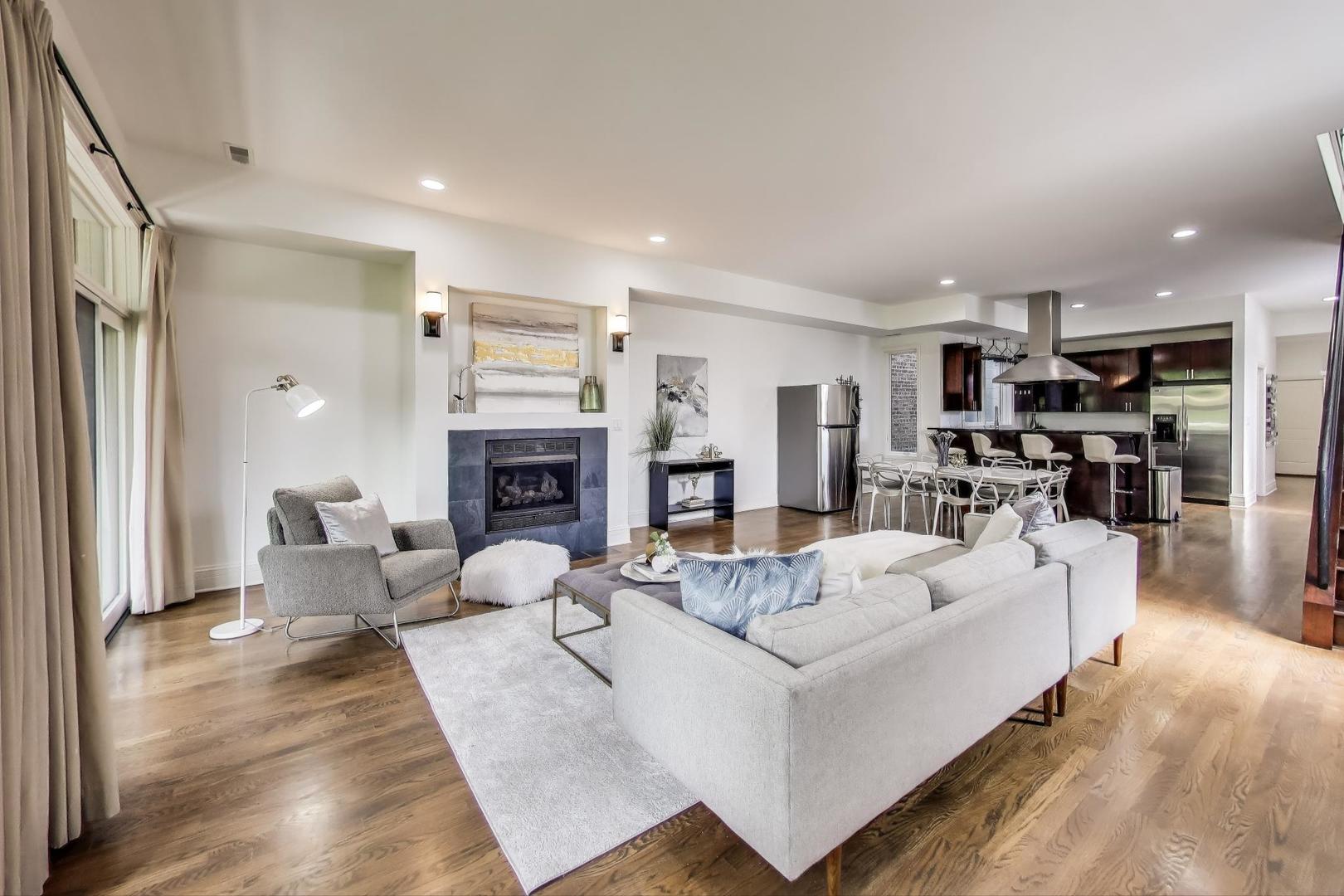 1744 W Division Street 2