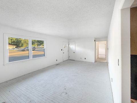 Tiny photo for 731 1st Avenue, Ottawa, IL 61350 (MLS # 12473525)