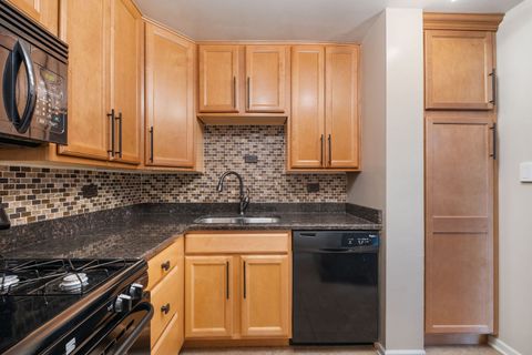 Tiny photo for 5510 Lincoln Avenue #301, Morton Grove, IL 60053 (MLS # 12493325)