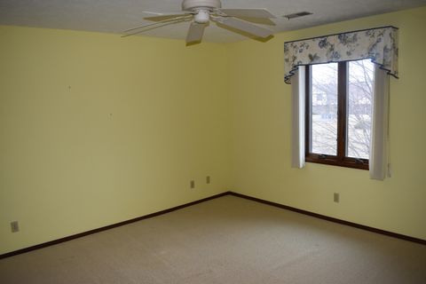 Tiny photo for 44 Crystal Court #B-2, Pontiac, IL 61764 (MLS # 12539829)