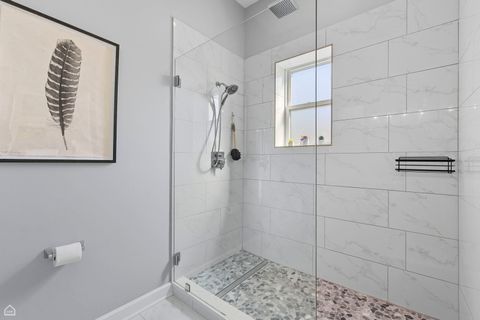 Tiny photo for 663 W Barry Avenue #4A, Chicago, IL 60657 (MLS # 12491469)