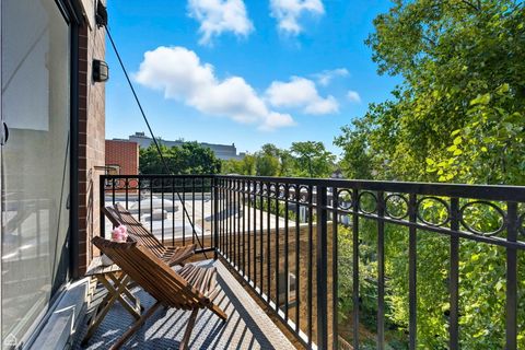 Tiny photo for 663 W Barry Avenue #4A, Chicago, IL 60657 (MLS # 12491469)