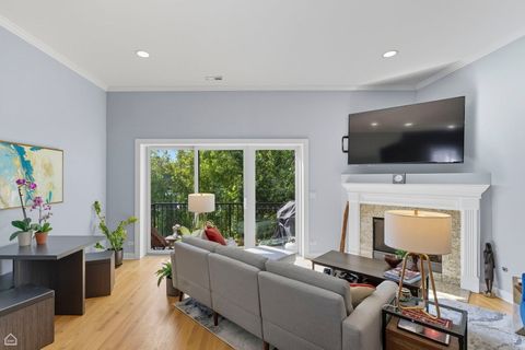 Tiny photo for 663 W Barry Avenue #4A, Chicago, IL 60657 (MLS # 12491469)