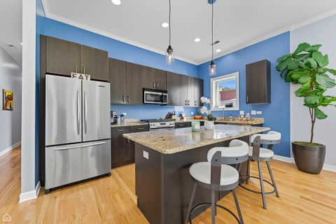 Tiny photo for 663 W Barry Avenue #4A, Chicago, IL 60657 (MLS # 12491469)