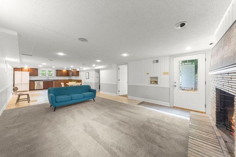 Tiny photo for 828 E 14th Street, Lombard, IL 60148 (MLS # 12689345)