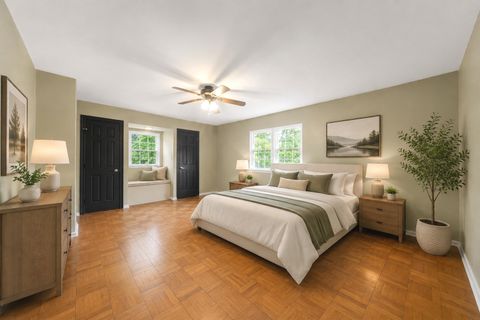 Tiny photo for 828 E 14th Street, Lombard, IL 60148 (MLS # 12689345)
