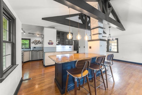 Tiny photo for 828 E 14th Street, Lombard, IL 60148 (MLS # 12689345)