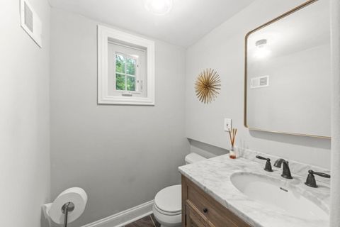 Tiny photo for 828 E 14th Street, Lombard, IL 60148 (MLS # 12689345)