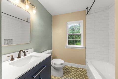 Tiny photo for 828 E 14th Street, Lombard, IL 60148 (MLS # 12689345)