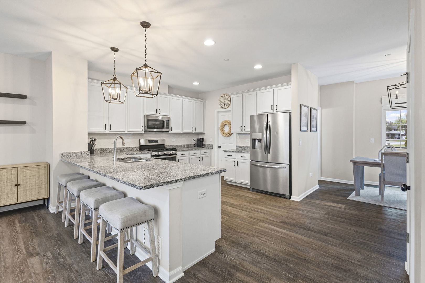 2546 Huntleigh Lane