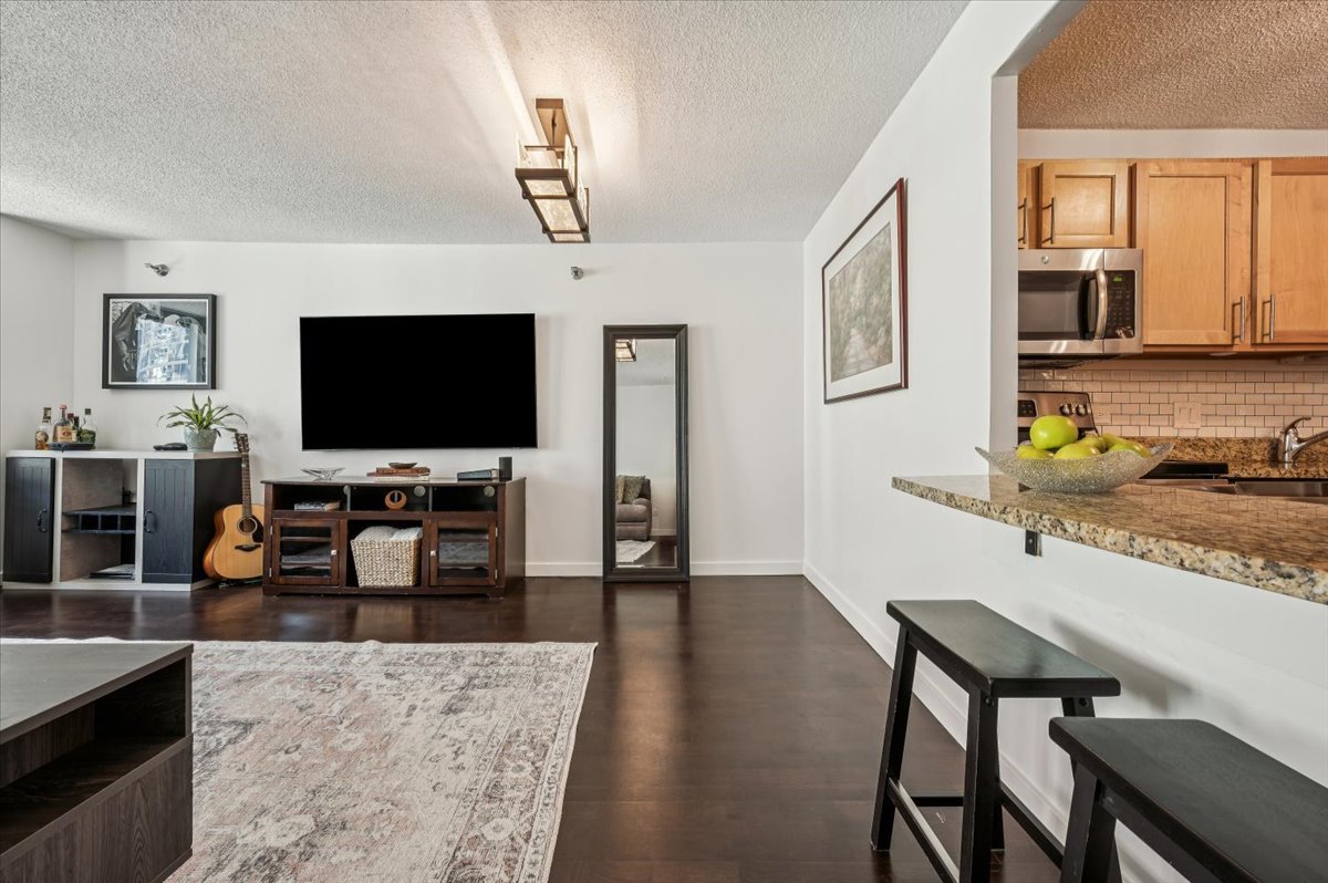 440 N McClurg Court 906