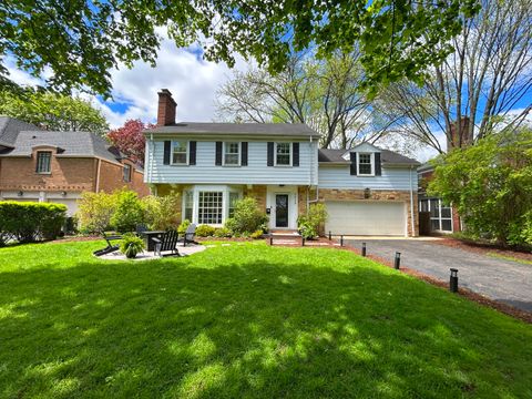 Photo of 9526 Lawndale Avenue, Evanston, IL 60203 (MLS # 12630865)