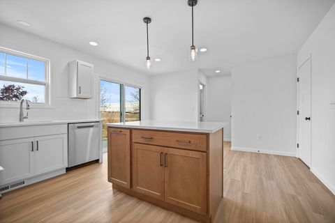 Tiny photo for 1 Eric Court, Bloomington, IL 61705 (MLS # 12528539)