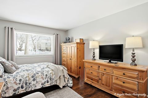 Tiny photo for 1516 CAMDEN Court #A1, Wheeling, IL 60090 (MLS # 12534205)