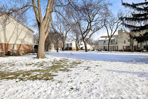 Tiny photo for 1516 CAMDEN Court #A1, Wheeling, IL 60090 (MLS # 12534205)