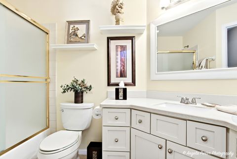 Tiny photo for 1516 CAMDEN Court #A1, Wheeling, IL 60090 (MLS # 12534205)