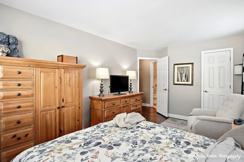 Tiny photo for 1516 CAMDEN Court #A1, Wheeling, IL 60090 (MLS # 12534205)