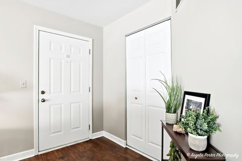 Tiny photo for 1516 CAMDEN Court #A1, Wheeling, IL 60090 (MLS # 12534205)