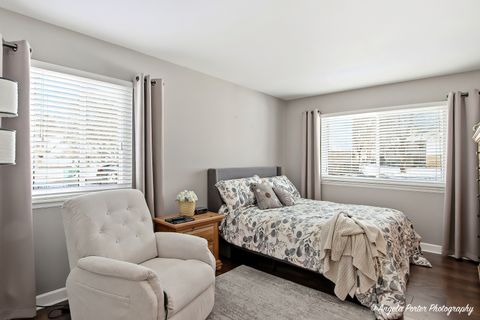 Tiny photo for 1516 CAMDEN Court #A1, Wheeling, IL 60090 (MLS # 12534205)