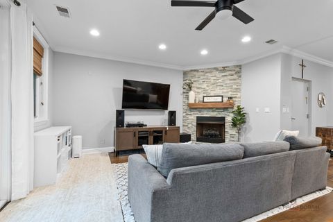 Tiny photo for 1720 W Belmont Avenue #2, Chicago, IL 60657 (MLS # 12684628)