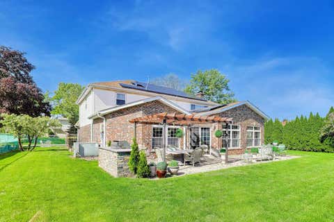 Tiny photo for 1631 E Greenwood Drive, Mount Prospect, IL 60056 (MLS # 12623529)
