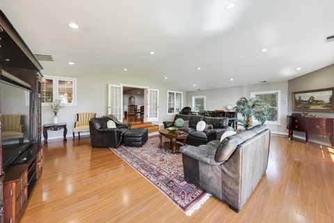 Tiny photo for 1631 E Greenwood Drive, Mount Prospect, IL 60056 (MLS # 12623529)