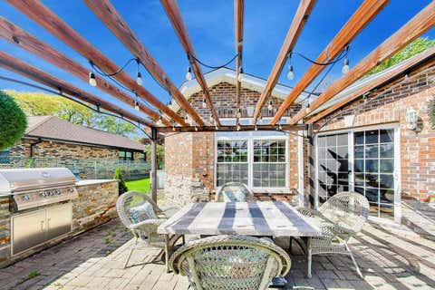 Tiny photo for 1631 E Greenwood Drive, Mount Prospect, IL 60056 (MLS # 12623529)