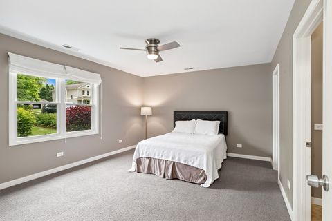 Tiny photo for 505 Lange Court, Libertyville, IL 60048 (MLS # 12494326)