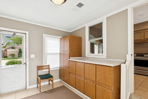 Tiny photo for 505 Lange Court, Libertyville, IL 60048 (MLS # 12494326)