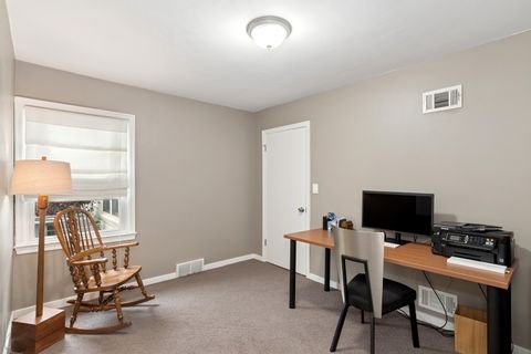 Tiny photo for 505 Lange Court, Libertyville, IL 60048 (MLS # 12494326)